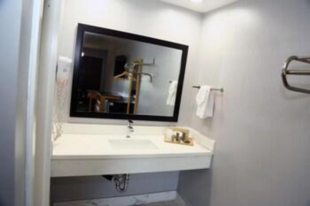 Grand Park Inn Baldwin Park Dış mekan fotoğraf
