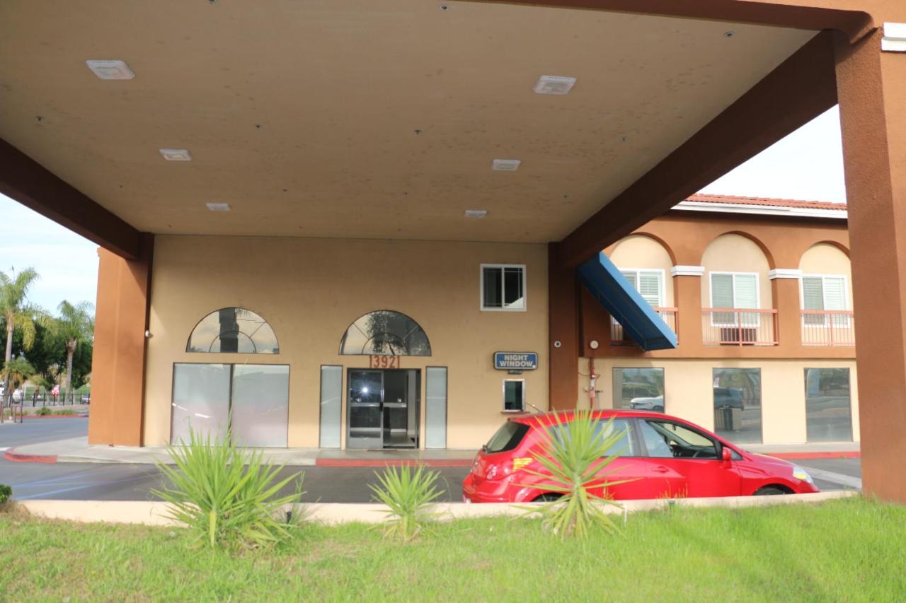 Grand Park Inn Baldwin Park Dış mekan fotoğraf