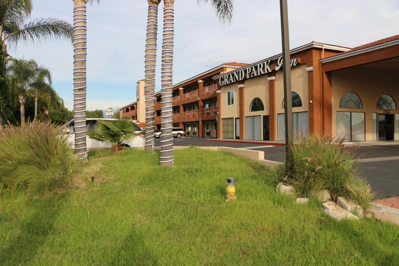 Grand Park Inn Baldwin Park Dış mekan fotoğraf
